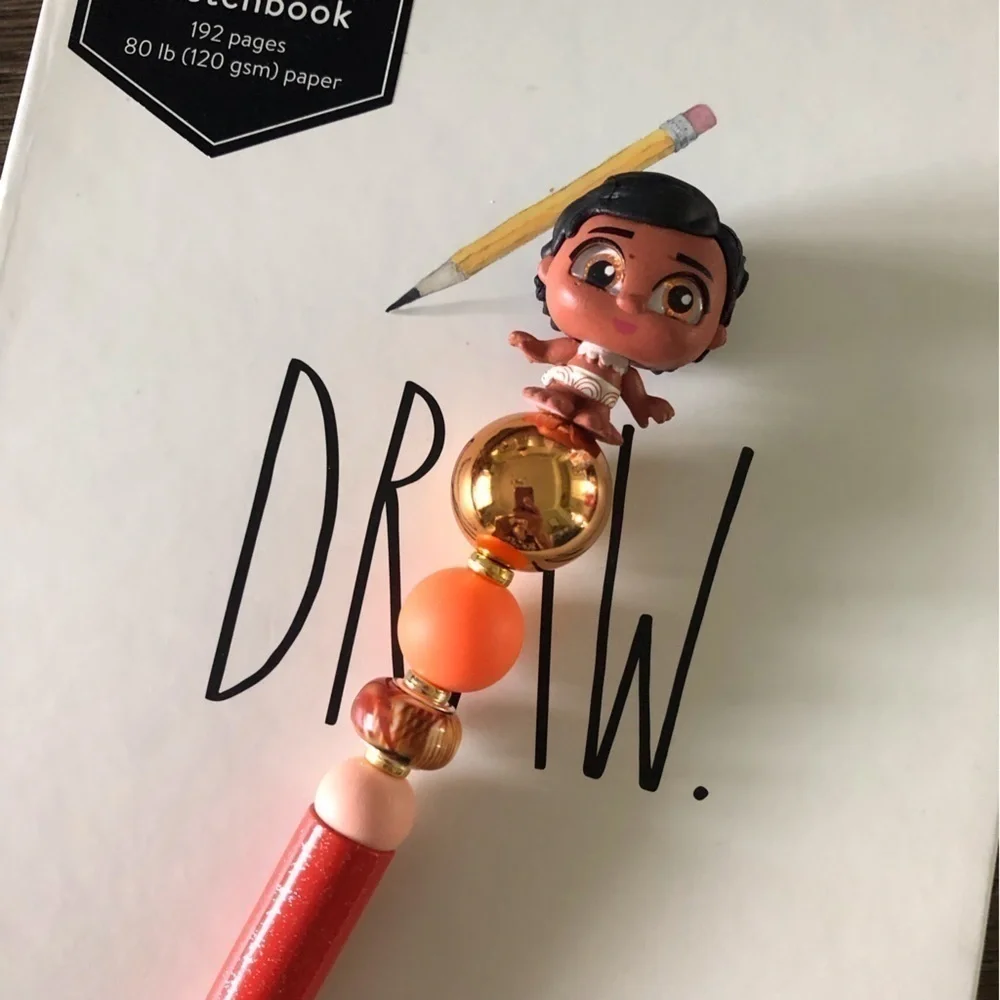 Disney Doorables: Moana: Moana as a toddler handmade beaded pen